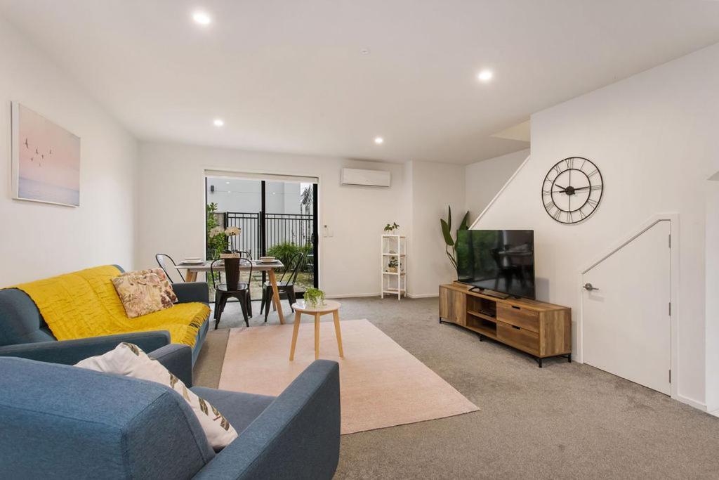 Light & Spacious 2Bdrm Townhouse Off Street Park クライストチャーチ エクステリア 写真